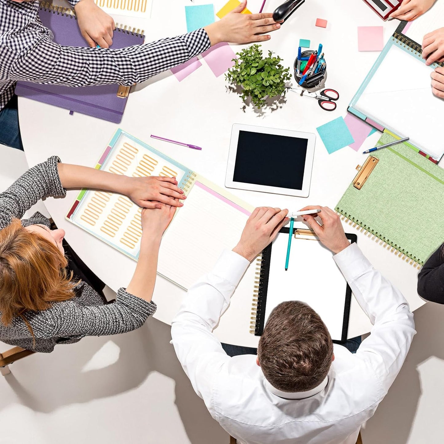 Ospelelf Green Foldable Spiral Clipboard Folio with Storage Zipper Pouch, 5 Plastic Folders with 10 Pockets, Refillable Lined Notepad (11" x 8.5"), Linen Hardcover Project Organizer