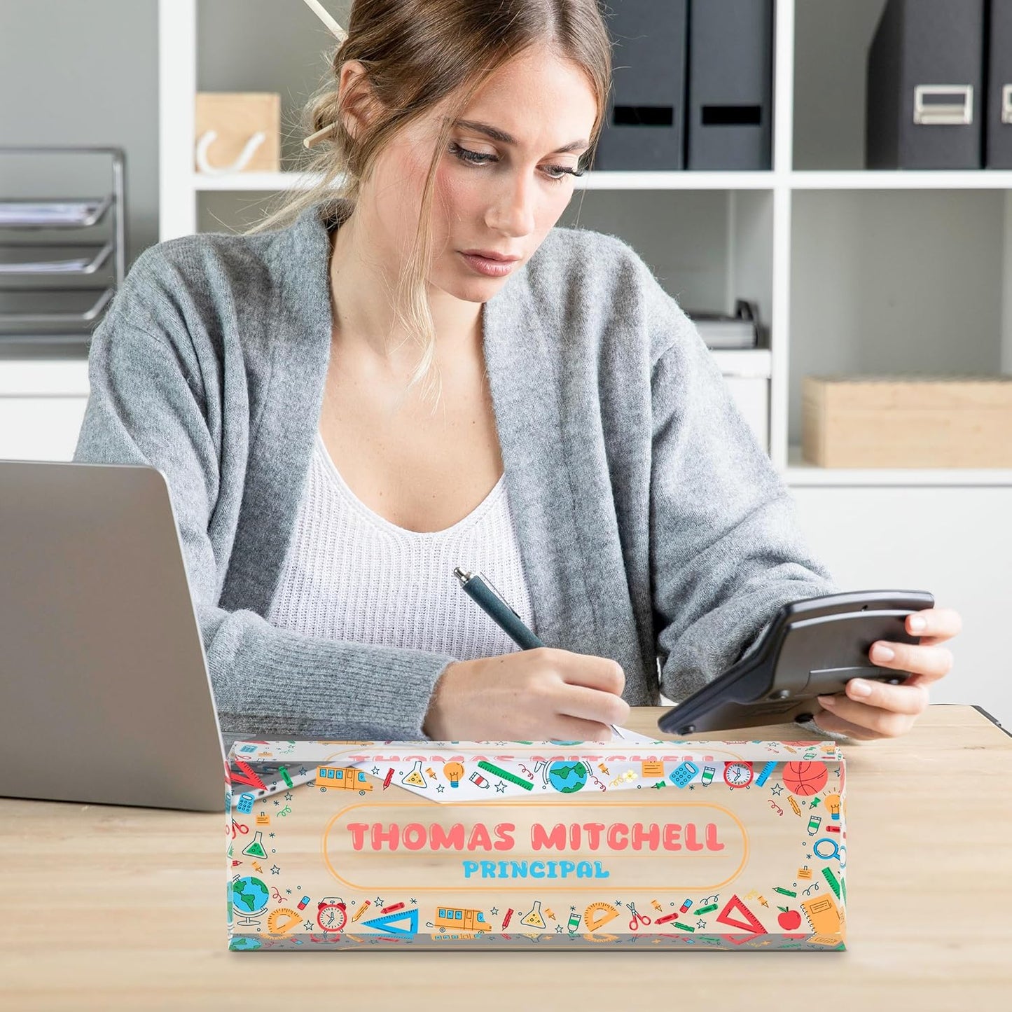 Personalized Name Plate for Desk, Custom Desk Name Plate, Acrylic Name Plate Office Desk Accessories, Personalized Office Gifts for Coworkers Teachers, Employee Appreciation Gifts (Teacher's Day)