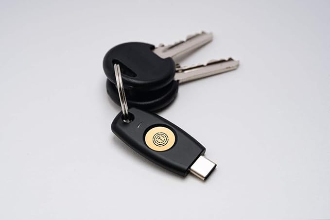 FIDO2 U2F Security Key Passkey Two-Factor Authentication (2FA) USB Key PIN+Touch (Non-Biometric) USB-C Type TrustKey T120