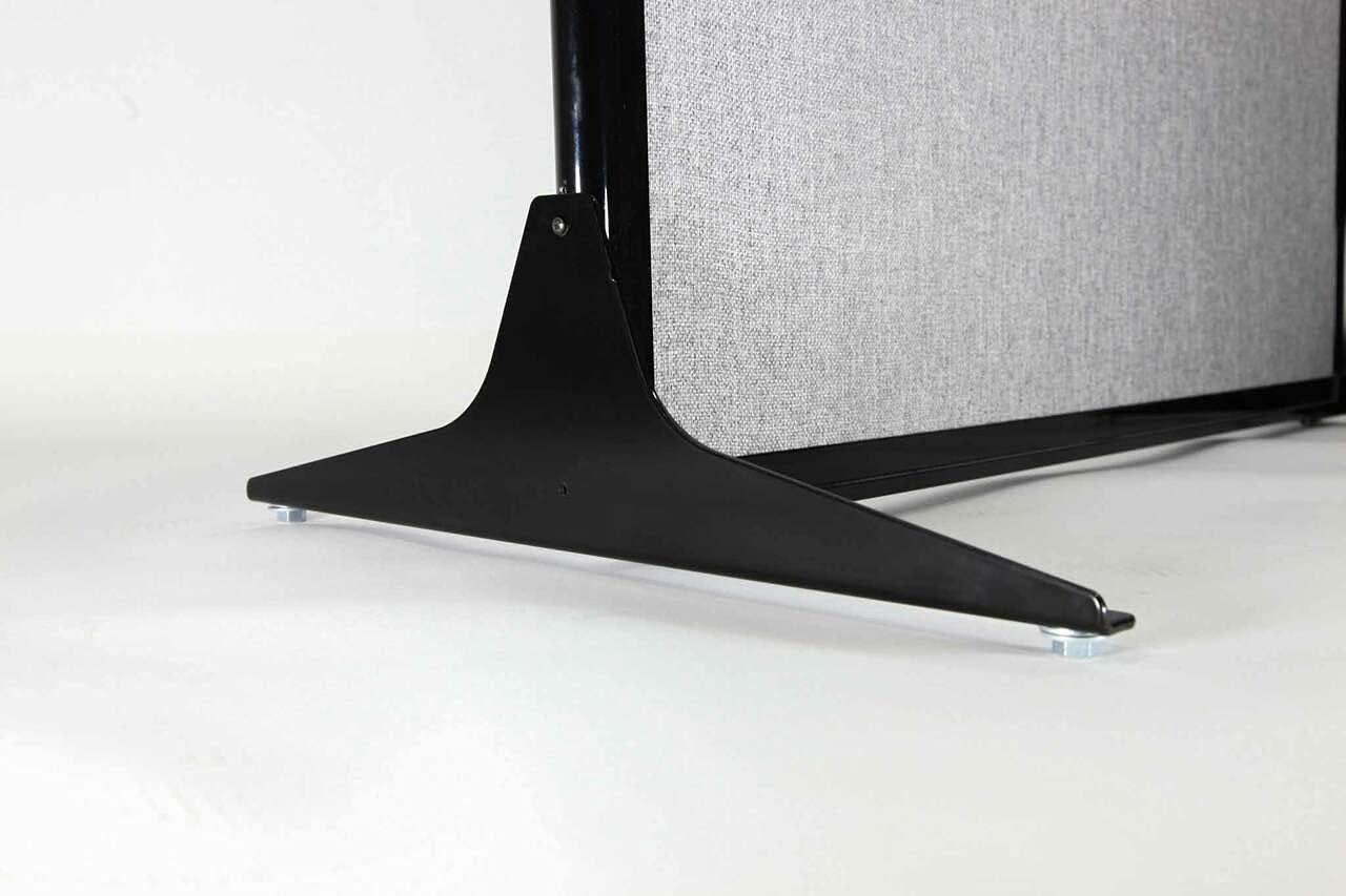 Versare Workstation Partition | Portable Wall Divider | Modern Office Cubicle | Free Standing Privacy Screen | Flexible Work Space | 33" x 70" W/Window, Cloud Gray Fabric Panels