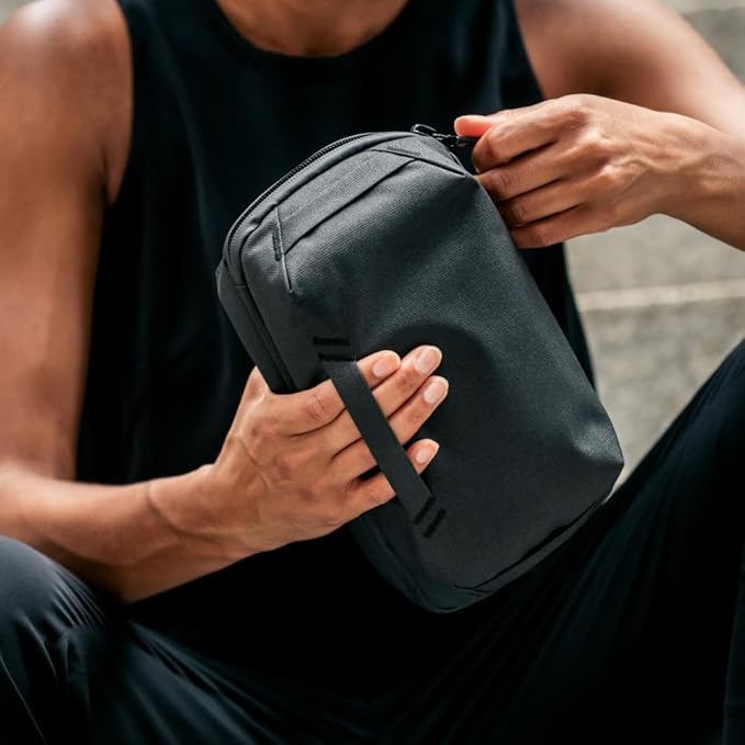 Peak Design Tech Pouch, Coyote, Electronics Organizer for Travel or Everyday Carry, Origami-Style Storage, Cable Pass-Through, Weatherproof, Gear Carry Bag for Men and Women