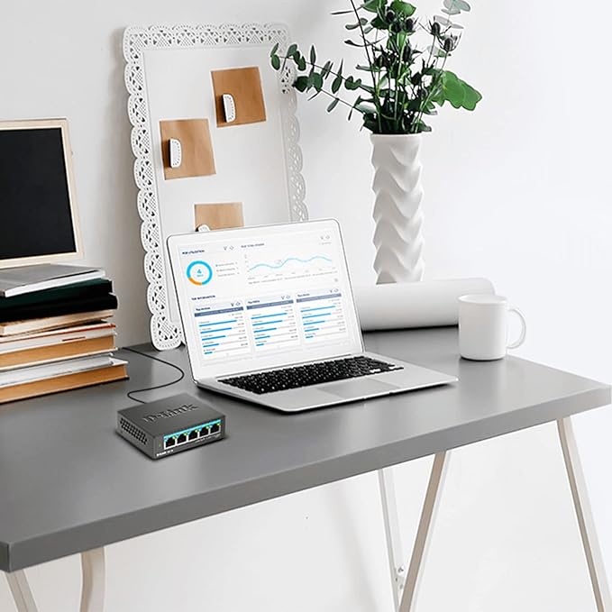 D-Link 5-Port 2.5GB Unmanaged Gaming Switch with 5 x 2.5G - Multi-Gig, Network, Fanless, Plug & Play (DMS-105),Black