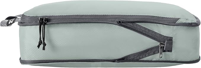 Eagle Creek Pack-It Isolate Carry-On Set - Compact Compression Cube Set for Optimizing Luggage Space - Convenient Top Handle - Internal Storage Divider - Water-Resistant - Washable - Storm Grey