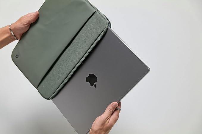 Incase A.R.C. Sleeve with ReSpun Recycled Polyester - 15 inch and 16 inch MacBook/Laptop & iPad/Tablet Case - Cushioned Faux Fur Lining, External Zippered Slip Pocket - Smoked Ivy