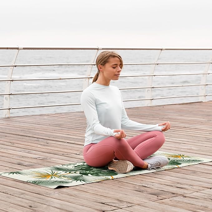 Travel Foldable Suede Yoga Mat, Tear-resistant Non-Slip Fitness Mat, Tote Bag included for Yoga Pilates Exercise Workout, 0.06 Inch/1.5 mm Thick, 72 x 24 Inch/183 x 61 cm