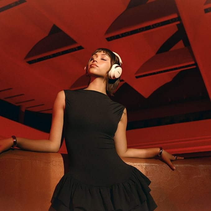 Bose New QuietComfort Ultra Bluetooth Headphones (2nd Gen), Wireless Headphones with Spatial Audio, Over Ear Noise Cancelling with Mic, Up to 30 Hours of Play time, White Smoke