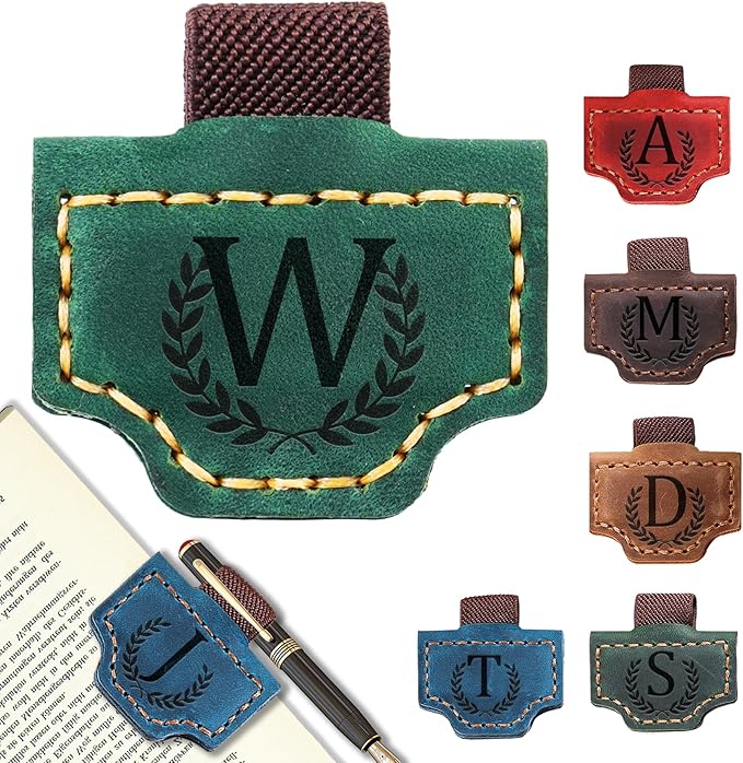 Personalized Bygone Mark Bookmark with Pen Holder, Leather Magnetic Bookmark 26 Letters Name Initial Bookmarks for Readers, Book Lover Gifts for Women Men Notebook Accessories (Green, W)