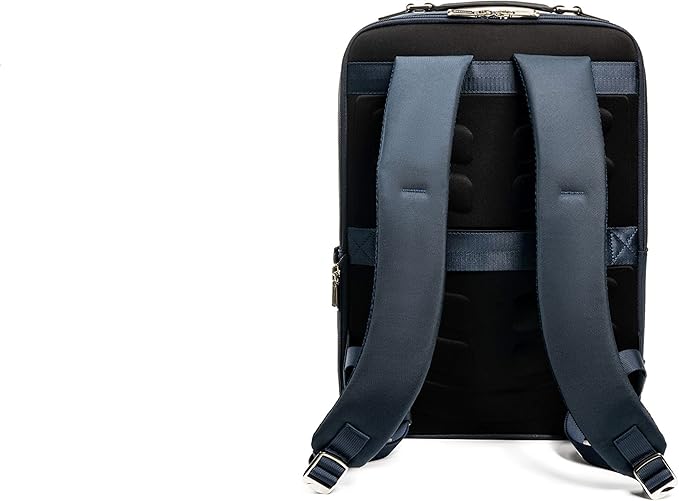 Maverick & Co. Explorer Light Backpack, Compatible with 15.6" laptop, for Men & Women (Navy)