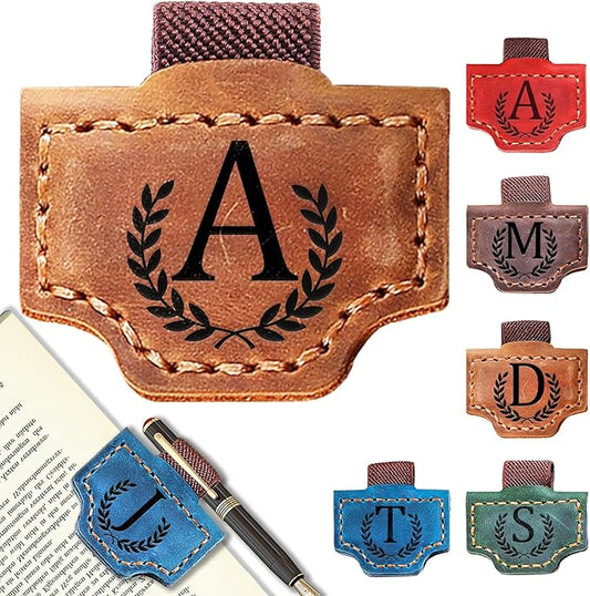 Personalized Bygone Mark Bookmark with Pen Holder, Leather Magnetic Bookmark 26 Letters Name Initial Bookmarks for Readers, Book Lover Gifts for Women Men Notebook Accessories (Brown, A)