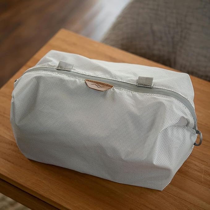 Peak Design Shoe Pouch, Raw, Ultralight Travel Organizer Bag for Shoes or Other Items, Weatherproof Shell, Packs into Itself, Fits 1–2 Pairs of Shoes, Works with Peak Design Travel Bags